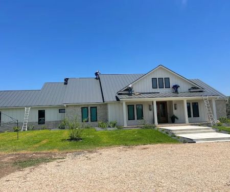 Pioneer United Roofing LLC