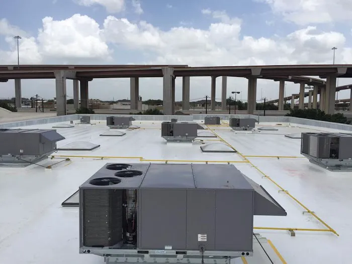 Done Right Roofing & Gen Const Picture 1