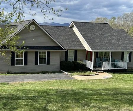 Universal Roofing & Construction - Alabama