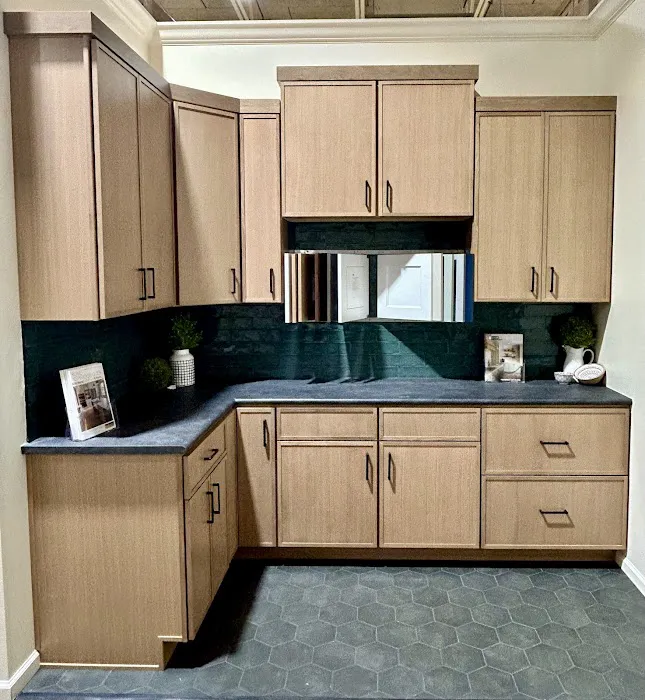 Home Outlet Picture 5