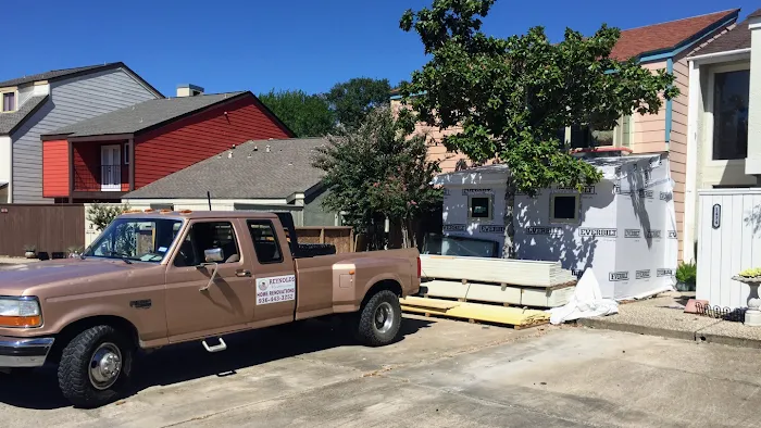 Reynolds Roofing & Home Renovation Picture 1