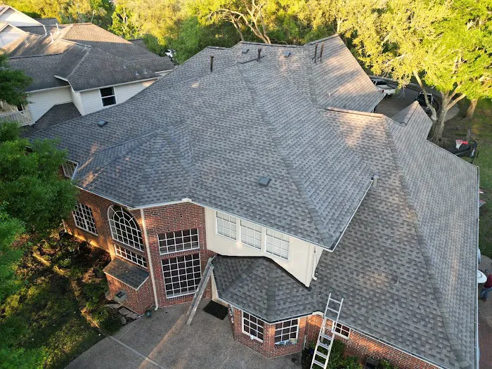 Serve Roofing Picture 1