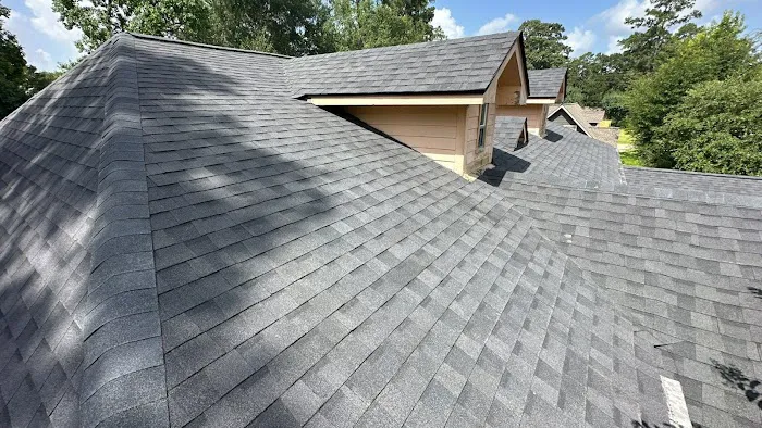 Merit Roofing & Construction Picture 1