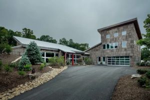 Auto Service Center