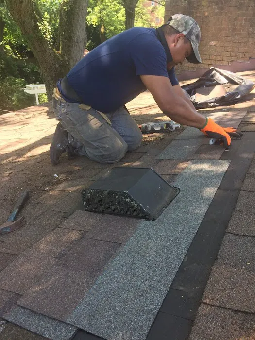 Pinnacle Roofing Company Picture 1