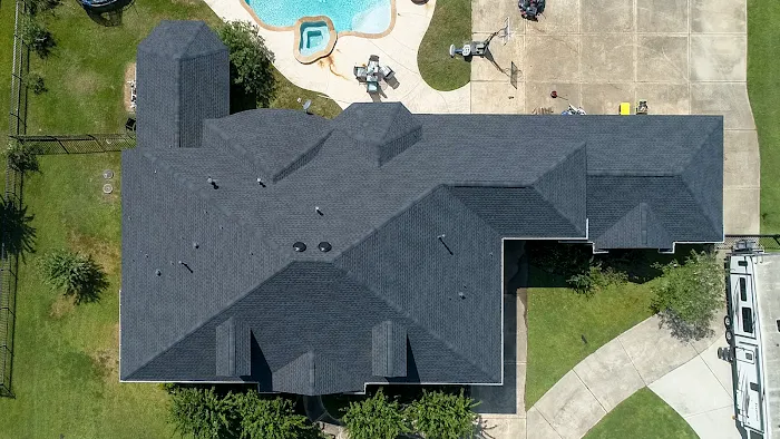 Robin's Roofing Picture 1