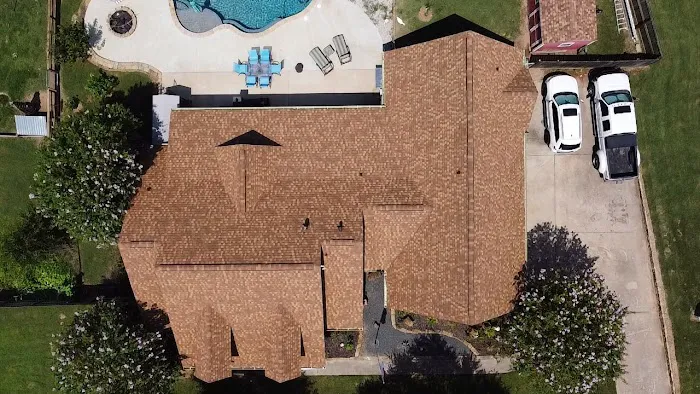 Robin's Roofing Picture 8