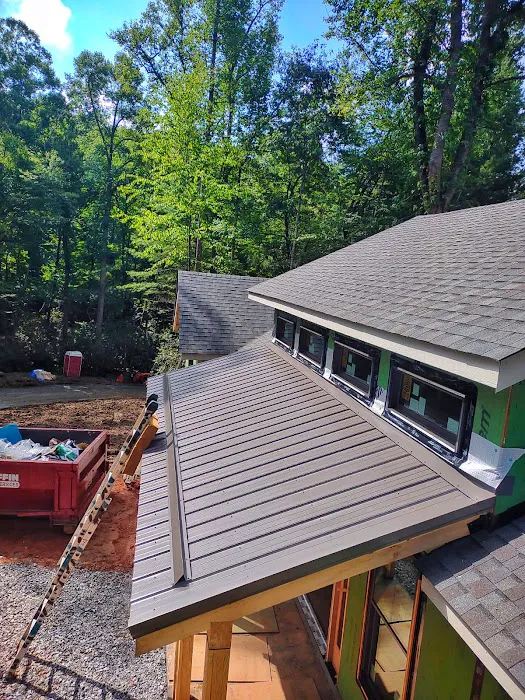 Anner's Roofing & Renovations Picture 4