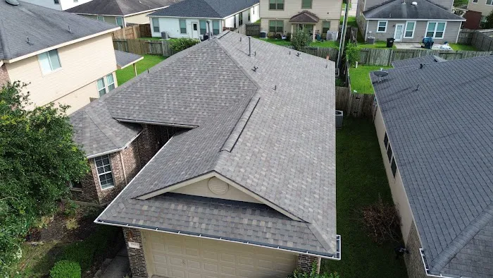 Nue Roofs LLC Picture 1