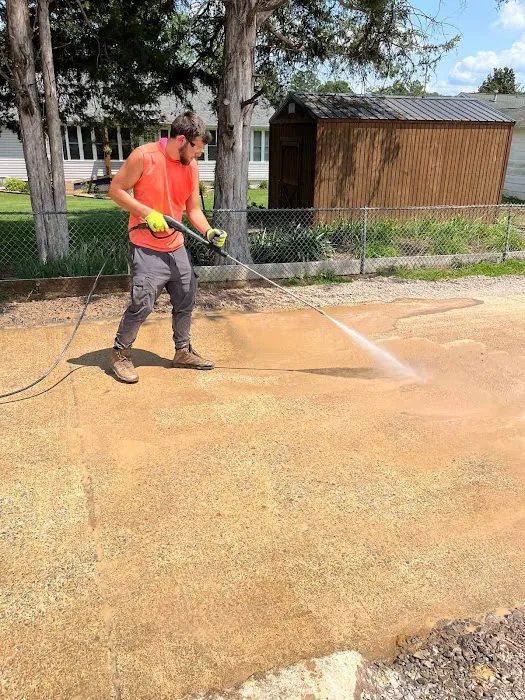 River’s Edge Pressure Washing Picture 8