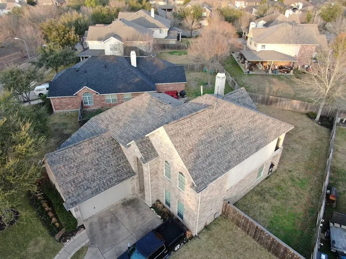 Fast & Quick Roofing Picture 2