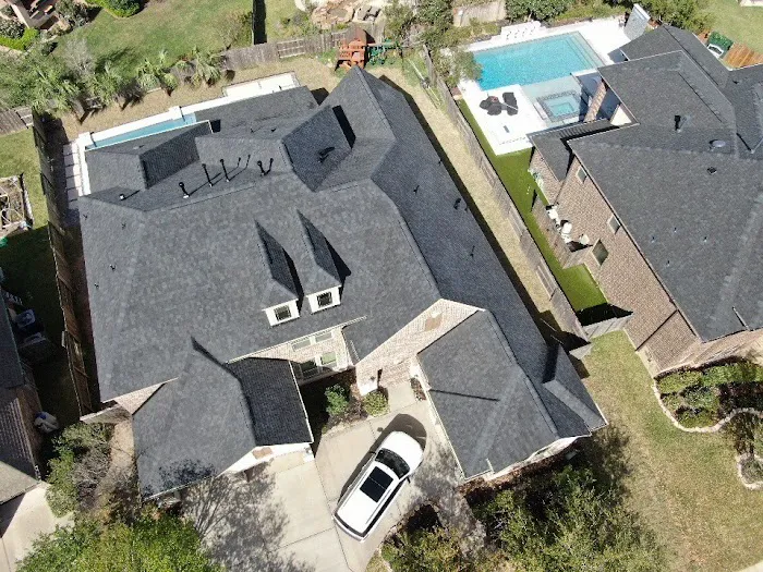 Fast & Quick Roofing Picture 3