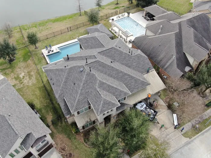 Fast & Quick Roofing Picture 4
