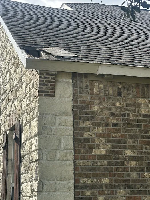 Johnny's Roofing And Storm Restoration Picture 2