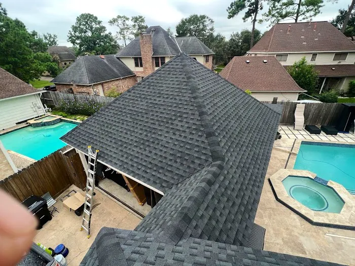 Level Up Roofing & Construction Picture 6