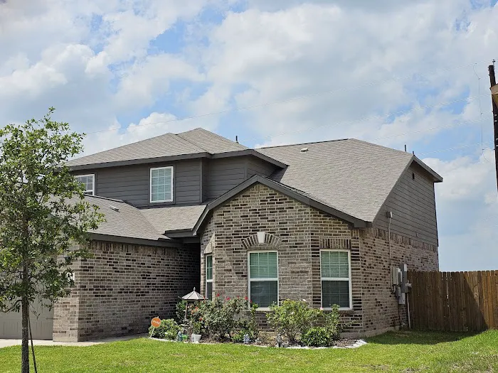 Level Up Roofing & Construction Picture 5