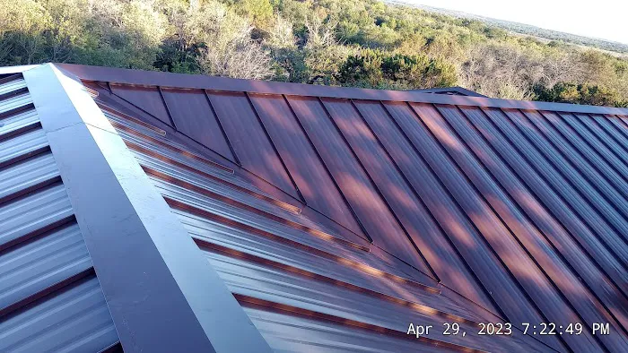 WM Roofing LLC Picture 4