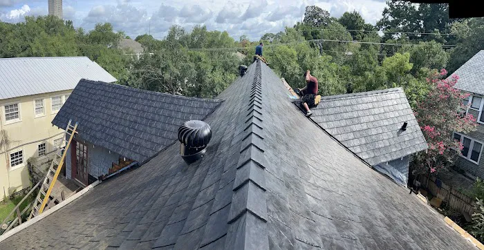 H&R Roofing and Construction Picture 2