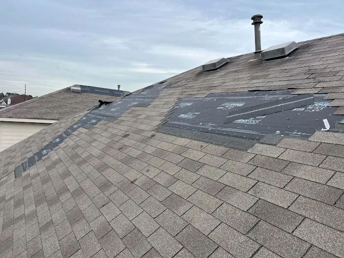 HHH Roofing & Construction Picture 1