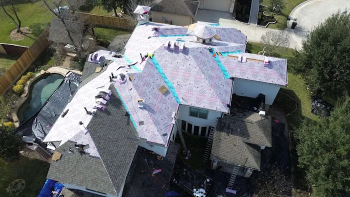 HHH Roofing & Construction Picture 4