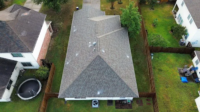 HHH Roofing & Construction Picture 6
