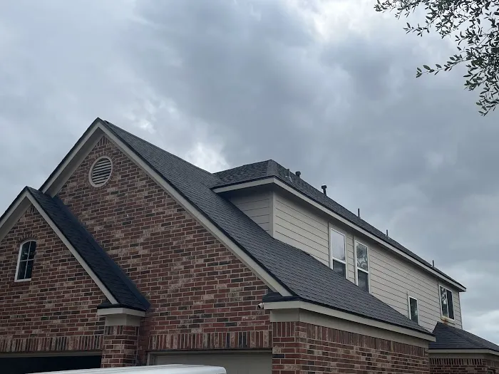 SLK Roofing & Construction Picture 10