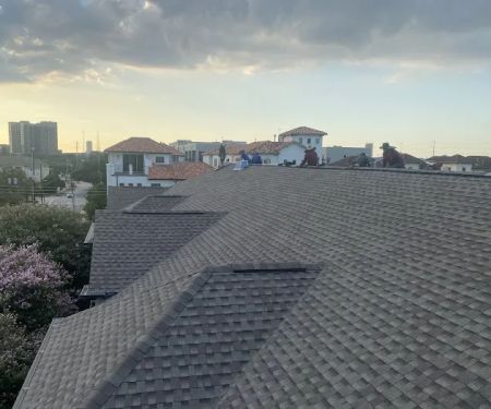 Lara's Roofing Contractor