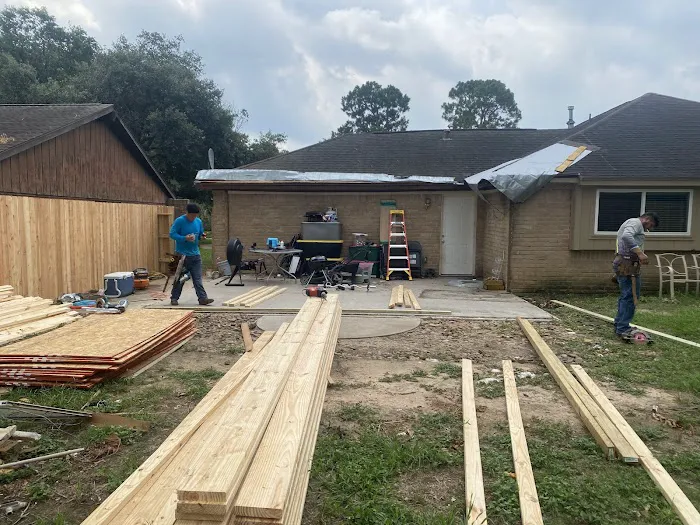 Lara's Roofing Contractor Picture 7