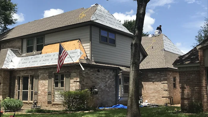 M&P ROOFING LLC Picture 9