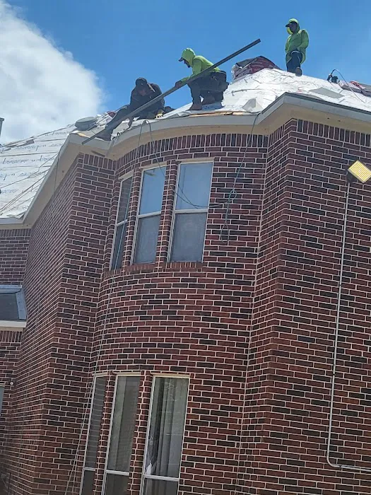 Conejo's Roofing Picture 9