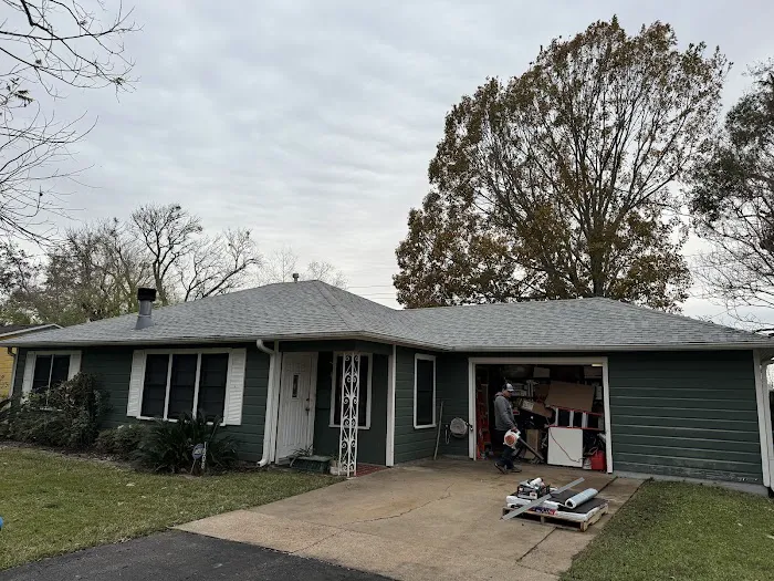 NO LIMIT ROOFING & CONSTRUCTION LLC Picture 8