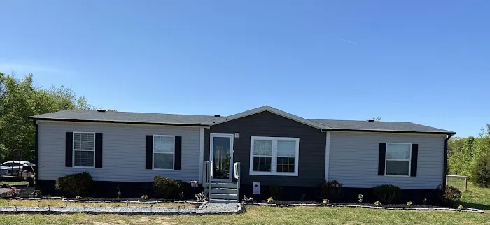 D & T Reliable Roofers LLC Picture 7
