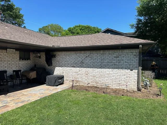Houston Roofing & Gutters Picture 2