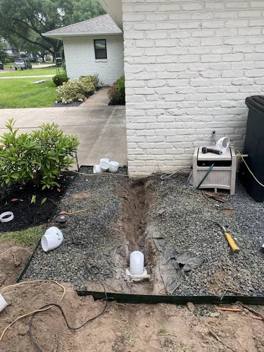 Houston Roofing & Gutters Picture 4