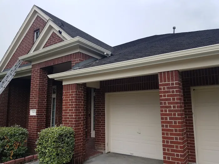 Houston Roofing & Gutters Picture 9