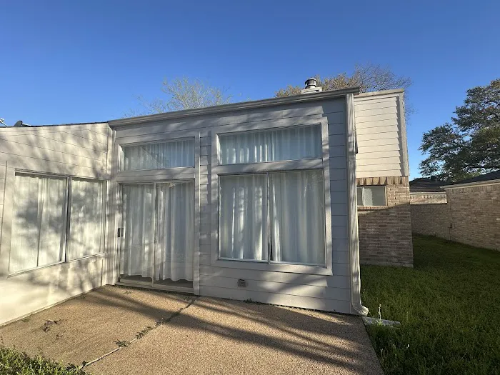 Houston Roofing & Gutters Picture 7