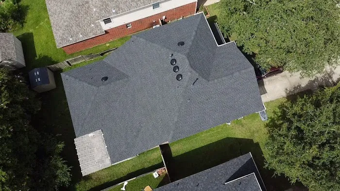 Houston Roofing & Construction Picture 4