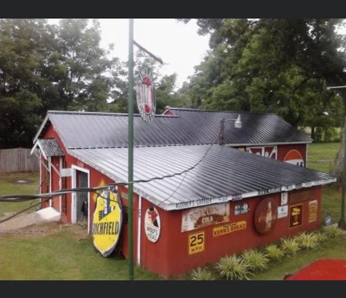 Moore's Roofing Repair Picture 2