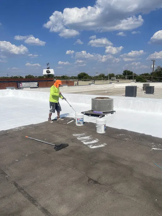 M & M Roofing and Construction Picture 1