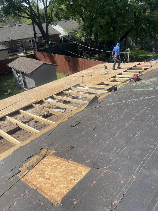 M & M Roofing and Construction Picture 4