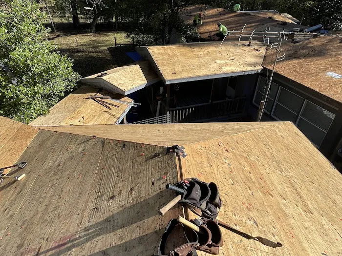 Redline Roofing and Construction Picture 2
