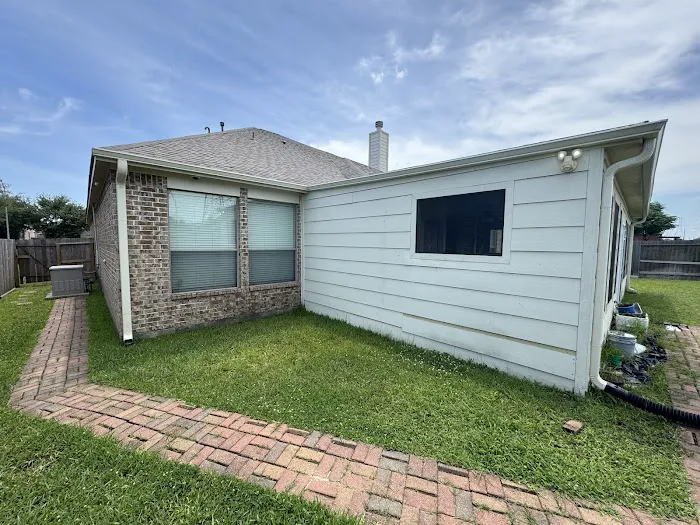 Houston Roofing & Attic Specialists Picture 6