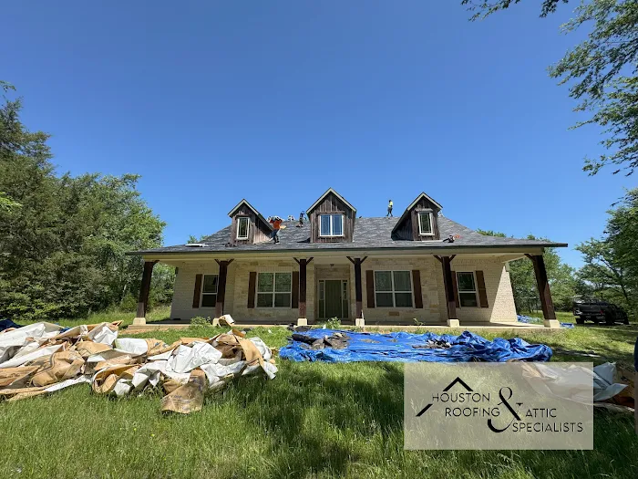 Houston Roofing & Attic Specialists Picture 9
