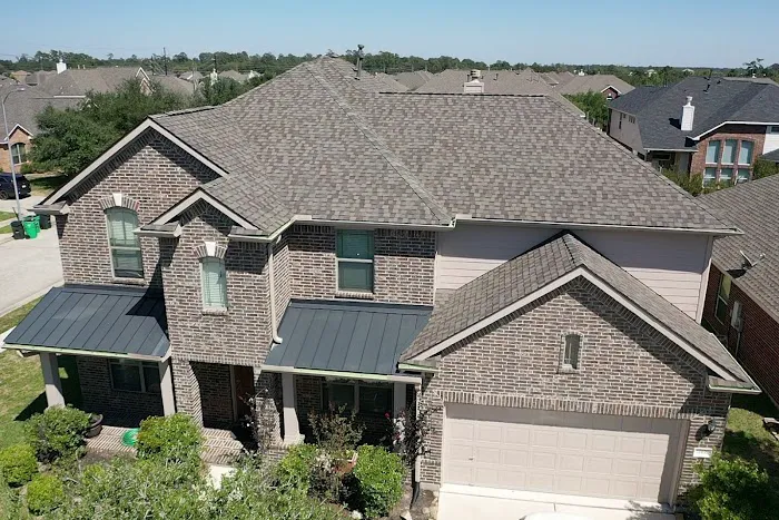 Storm Pros Roofing & Restoration LLC Picture 2