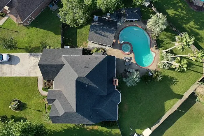 Storm Pros Roofing & Restoration LLC Picture 3