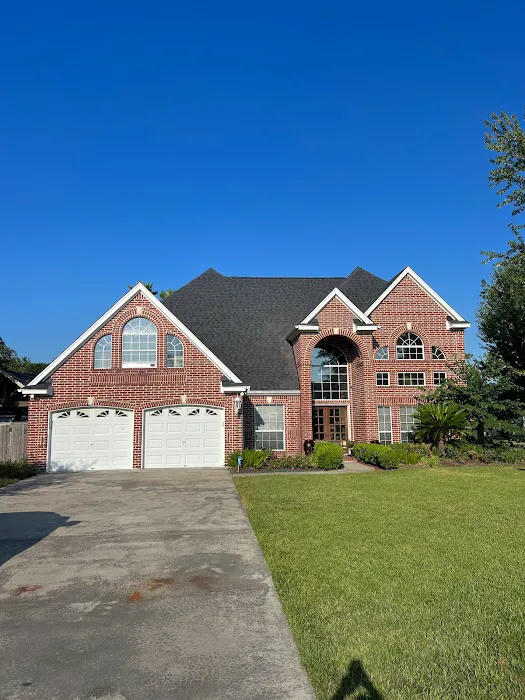 Storm Pros Roofing & Restoration LLC Picture 5