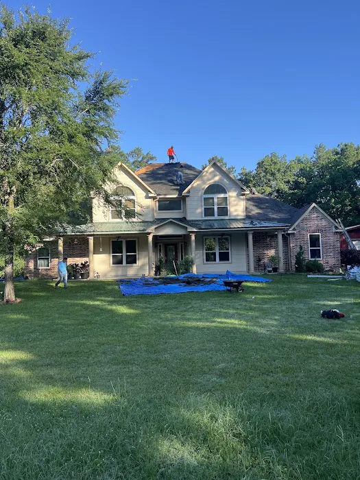 Storm Pros Roofing & Restoration LLC Picture 6