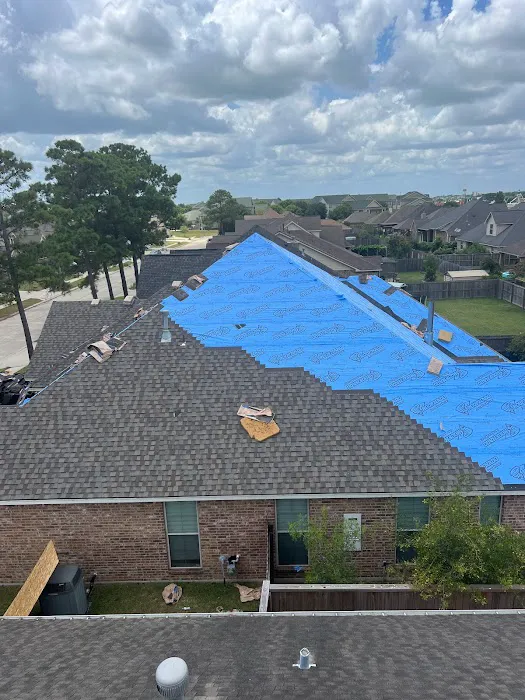 Storm Pros Roofing & Restoration LLC Picture 8