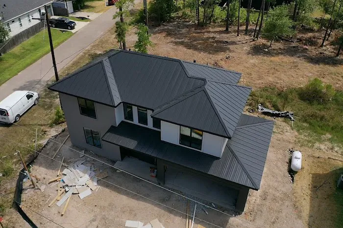 Storm Pros Roofing & Restoration LLC Picture 9