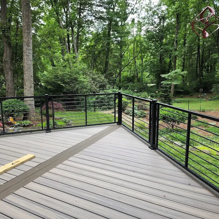 Southeastern Screen & Deck Picture 3